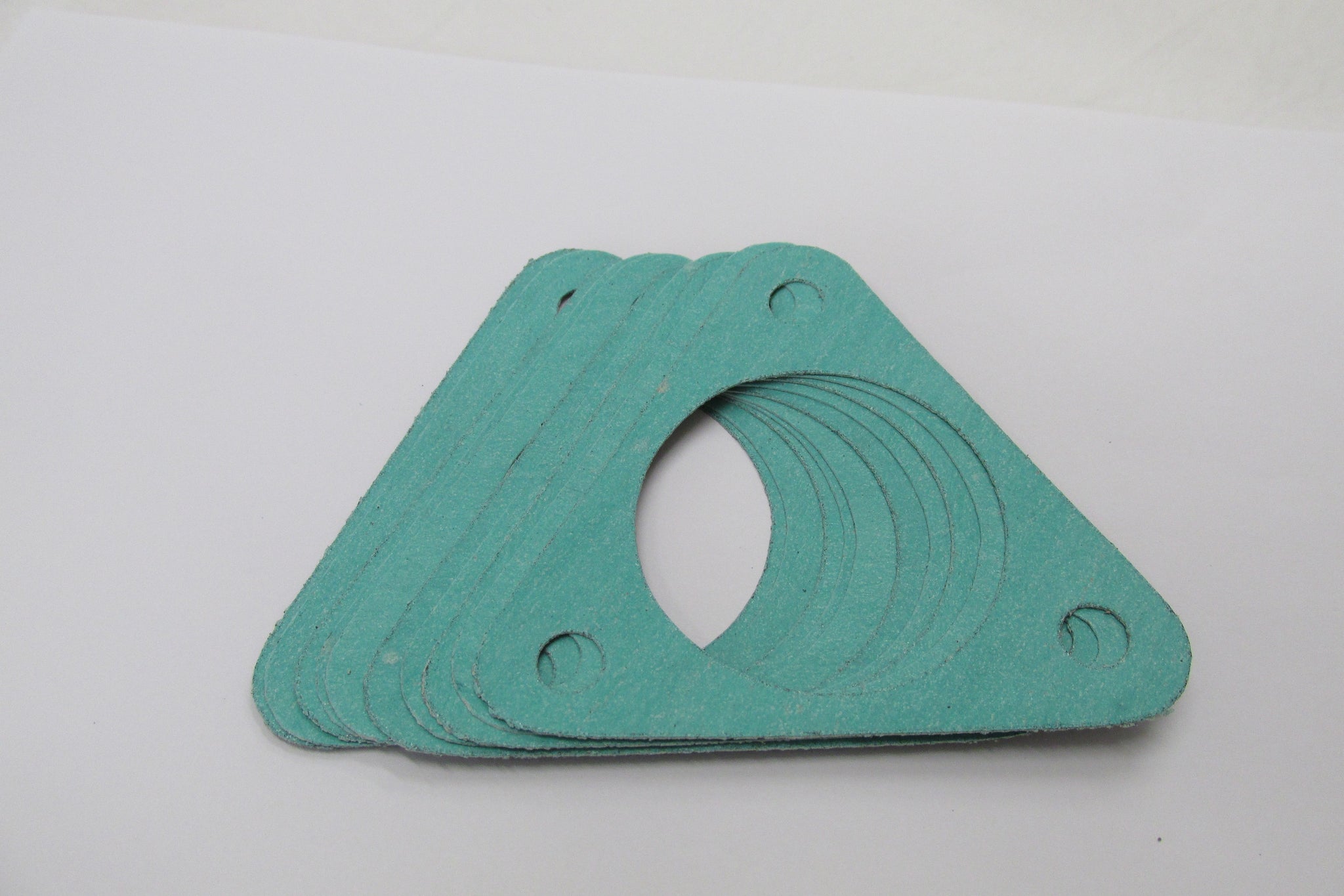 Joint triangulaire magneto