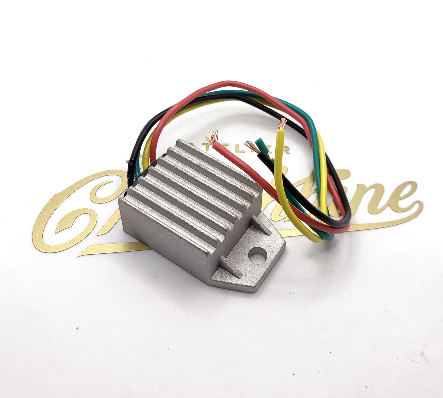 régulateur électronique Dynamo 6V + à la masse (10221P)