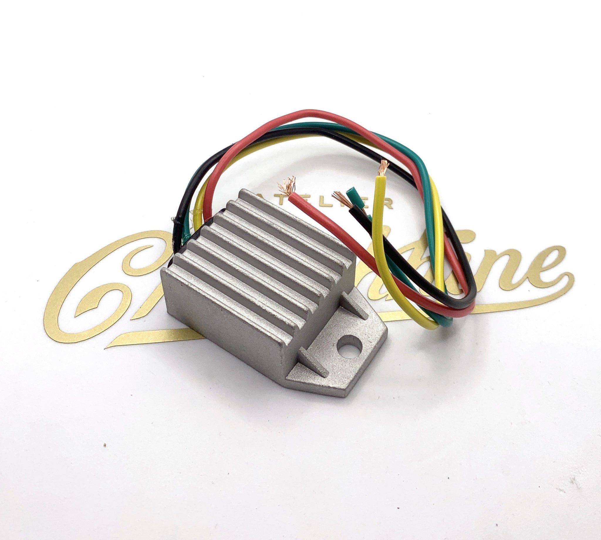 régulateur électronique Dynamo 6V + à la masse (10221P)